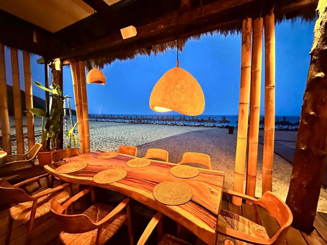 Palladium Beach Hotel- Private Beach Included Дхерми Экстерьер фото